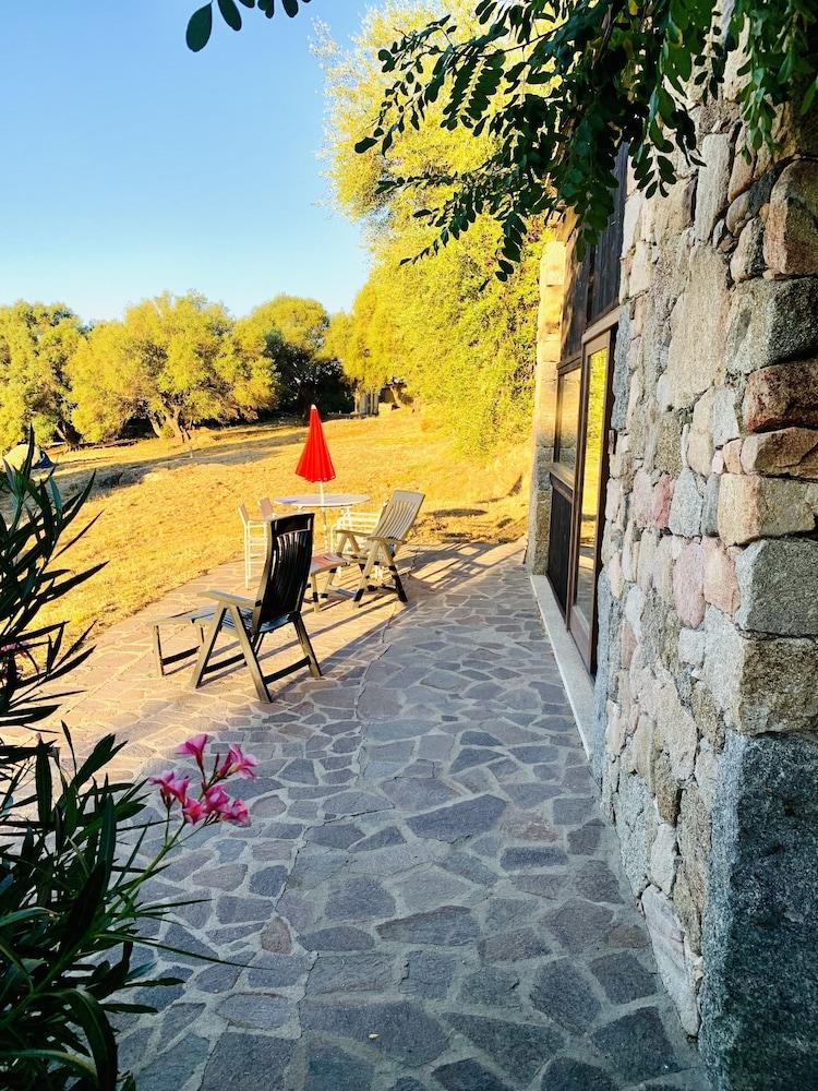 Liscia Country Relais Sant'Antonio di Gallura Exterior foto